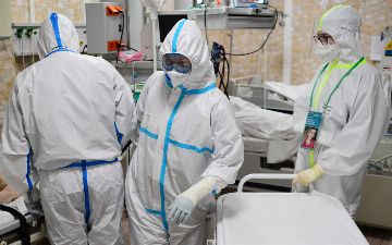 Коронавирус поставил под угрозу людей со СПИДом и туберкулезом