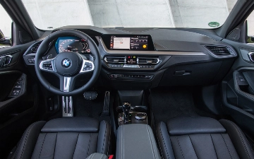 Со следующего года машины BMW будут работать на «Андроиде»