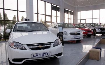 Немыслимые цифры: машины Cobalt и Lacetti из салона ждут несколько десятков тысяч человек