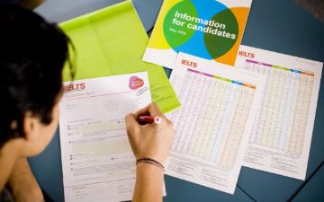 Узбекистанцев начнут тестировать на знание иностранных языков