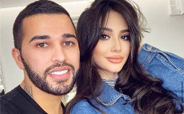 Зарина Низомуддинова посетила салон, в котором работает визажист из Узбекистана Акобир Ашуркулович - видео<br>