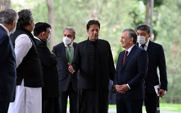 Шавкат Мирзиёев встретился с премьер-министром Пакистана