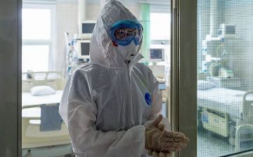 В Узбекистане выявили почти 900 новых случаев заражения «короной»