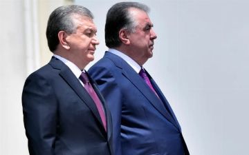 Шавкат Мирзиёев и Эмомали Рахмон обсудили складывающуюся ситуацию в Афганистане