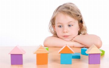 Как проявляется аутизм и как его распознать у ребенка с первых месяцев жизни?