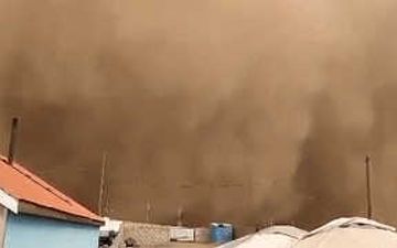 Выяснилось, откуда взялась пыль, накрывшая Узбекистан