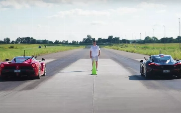 Ferrari LaFerrari и McLaren P1 столкнулись в гонке