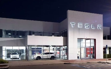 Китайцы протестуют из-за снижения цен на Tesla