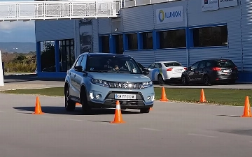 Suzuki Vitara обошла премиальные кроссоверы на лосином тесте