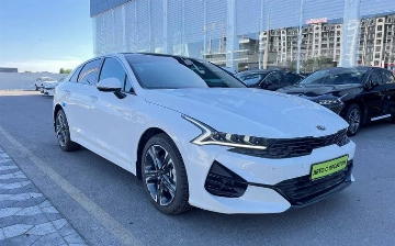 Узбекистанцы проверили динамику Kia K5