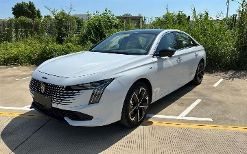 В Китае рассекретили флагманский седан Peugeot 508L