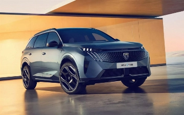 Peugeot презентовал обновленный флагманский кроссовер 5008