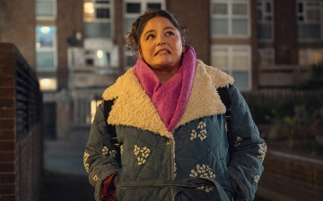 Netflix представил трейлер сериала Too Much — нового проекта Лены Данэм