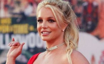 Суд разрешил Бритни Спирс нанять собственного адвоката по делу об опекунстве