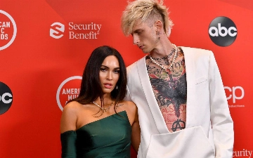 Меган Фокс впервые прокомментировала слухи об изменах Machine Gun Kelly