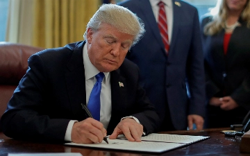 Трамп на год продлил санкции против России