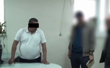 В Самарканде главного специалиста инспекции поймали на крупной взятке