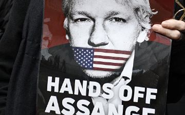 Назван срок решения об экстрадиции Ассанжа