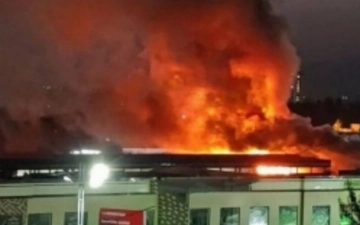 В Шахрисабзе произошел крупный пожар в магазинах