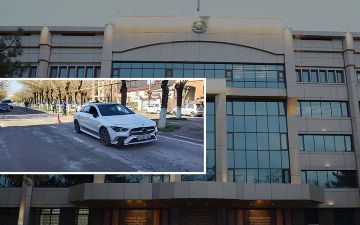 Девушка на Мерседесе сбила двух пешеходов и столкнулась с Кобальтом