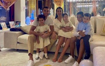 Роналду сменил особняк из-за овец - фото