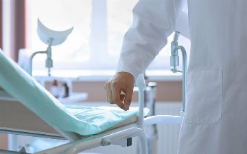 В Джизаке обнаружили беременную несовершеннолетнюю школьницу