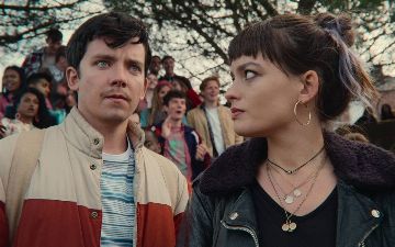 Netflix показал новые кадры из премьеры третьего сезона «Полового воспитания»