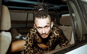 Моргенштерн прилетел в Ташкент на съемки клипа