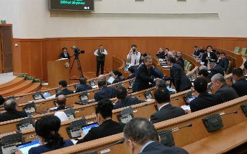 В Узбекистане вводится институт статуса государственных гражданских служащих