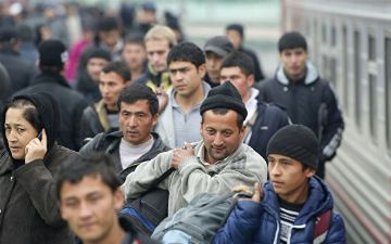 «Бездомным узбекским мигрантам будет выдаваться по 300 долларов» — Эркин Мухитдинов