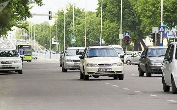 Водителям разрешат пользоваться телефонами, устанавливать дисплей на торпеде, ехать без прав и многое другое