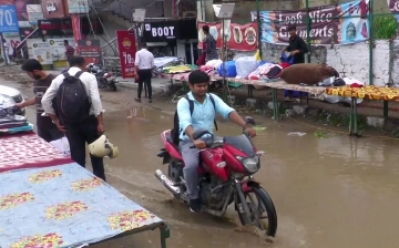 Обрушившиеся на Индию ливни унесли жизни свыше 40 человек (видео)