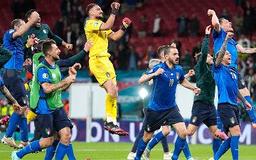 Сборная Италии по футболу прервала рекордную серию без проигрышей - видео<br>