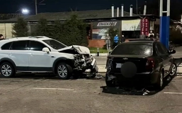 В Ташкенте столкнулись Captiva и Lacetti