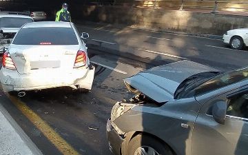 В Ташкенте на метро Пушкинской случилась авария с пятью машинами