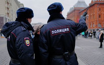 В Петербурге узбекистанец госпитализирован с ножевыми ранениями из-за массовой драки