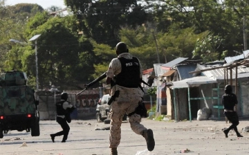 На Гаити ввели комендантский час и режим ЧП из-за банд