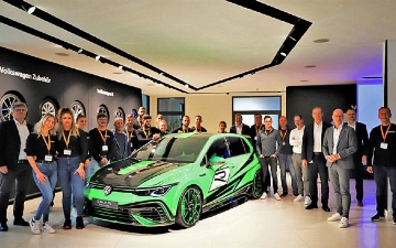 Volkswagen презентовал Golf R Hurricane