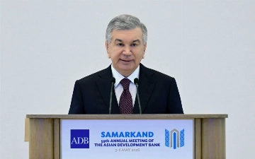 Шавкат Мирзиёев выступил на заседании Совета управляющих АБР в Самарканде