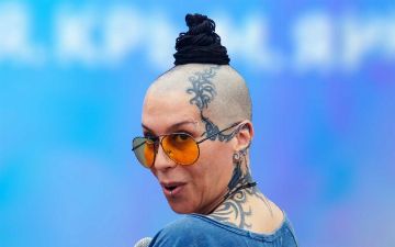 Имидж певицы из Узбекистана Наргиз Закировой сравнили с образом Дани Милохина – фото