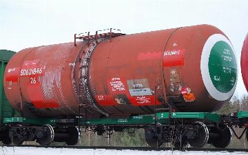 В Ташкенте группа лиц украла бензин из семи вагонов-цистерн