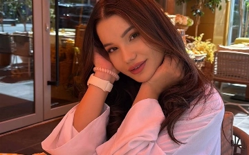 Блогерша Хура Марс рассказала, как врач-дерматолог испортил ей кожу