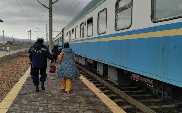 Людей, застрявших на Камчике из-за лавины, вывезли поездами