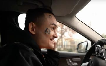 «Я не понял, мы что на красный что ли можем ехать?», - Моргенштерн удивился перекрытой ради него дороге в Ташкенте 