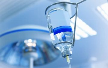 Эксперты рассказали, что нужно знать о внутривенном приеме витаминов