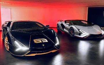 Lamborghini в этом году выпустит две модели с мотором V12