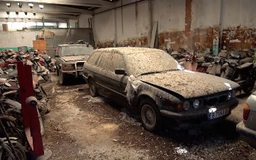 На продажу выставили целый автосалон с премиальными автомобилями