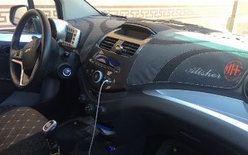 В салоне машины пахнет бензином: в чем причина?