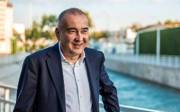 Джахонгир Артыкходжаев раскрыл причину богатства Мунисы Ризаевой и Юлдуз Усмановой – видео