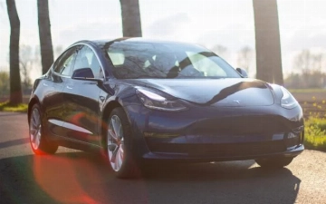 Tesla отзывает более 80 тысяч электрокаров